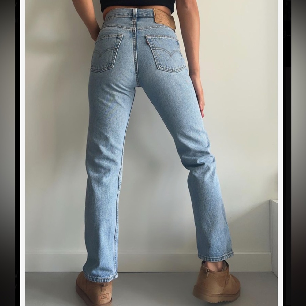 Levi's Women's Light Blue Straight Leg Jeans